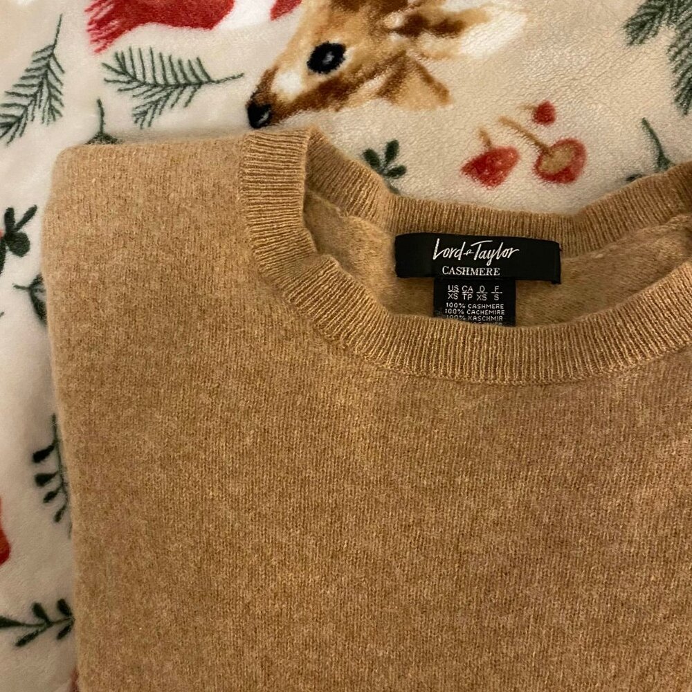 Cashmere Sweater FALL/WINTER (Super cute!)